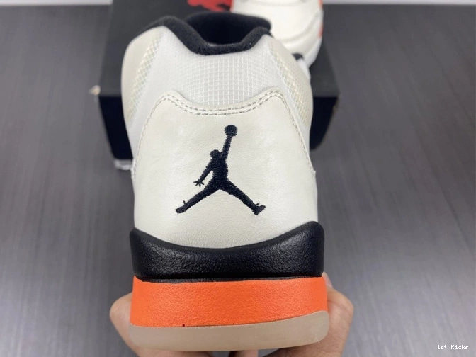 1st Kicks Shoes Total Jordan 5 DC1060-100 Retro Orange 0730